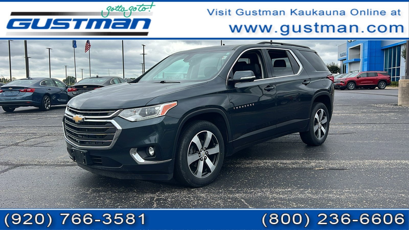 2020 Chevrolet Traverse LT Leather in Graphite Metallic — front three-quarter view