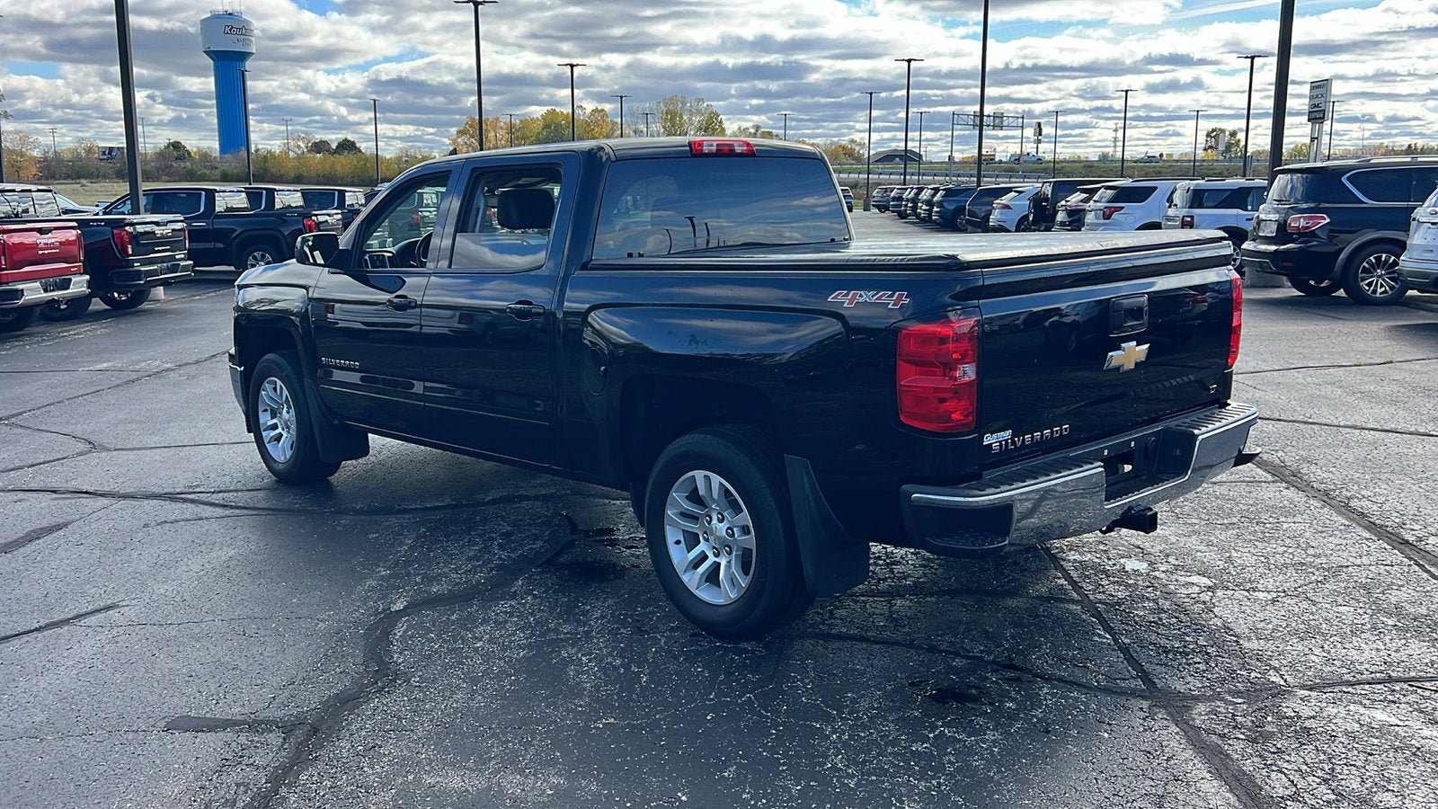 2015 Chevrolet Silverado 1500 — rear three-quarter view